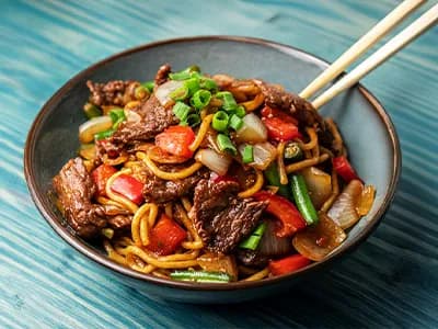 Wołowina po pekińsku stir-fry - Luncher Policzona Szama